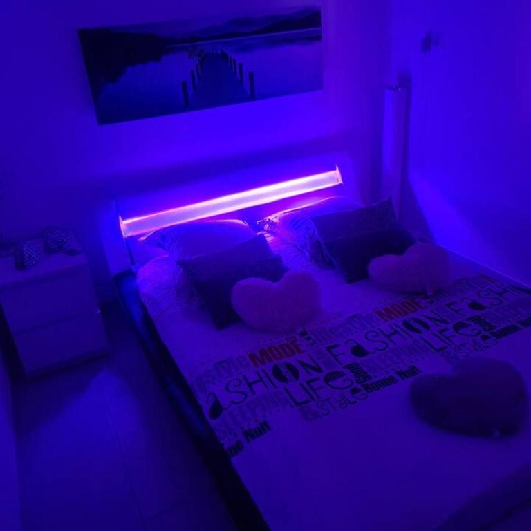 Chez Riz - Two-Bedroom Apartment - 10