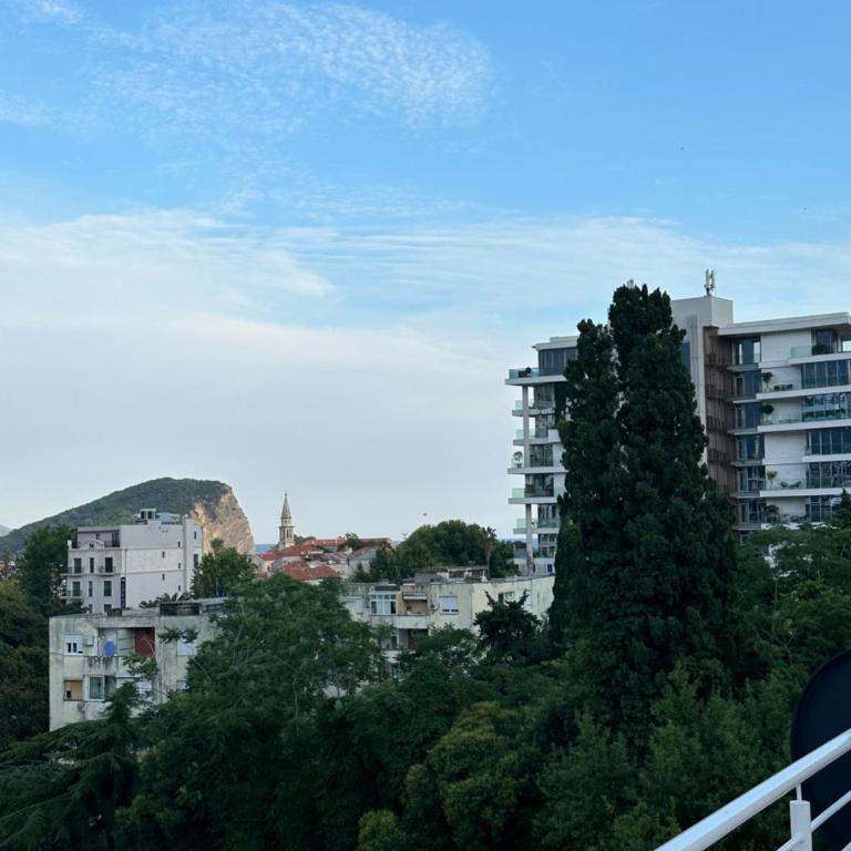 Family Apartment close to Old town! FREE PARKING SPOT - Two-Bedroom Apartment - 8