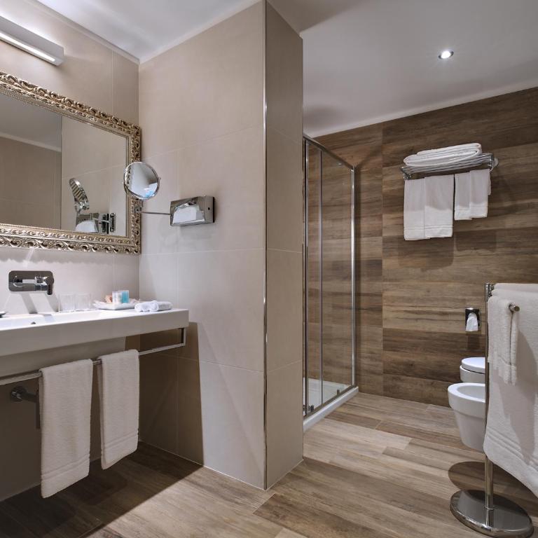 Palace Hotel San Pietro - Suite con Balcone - 5