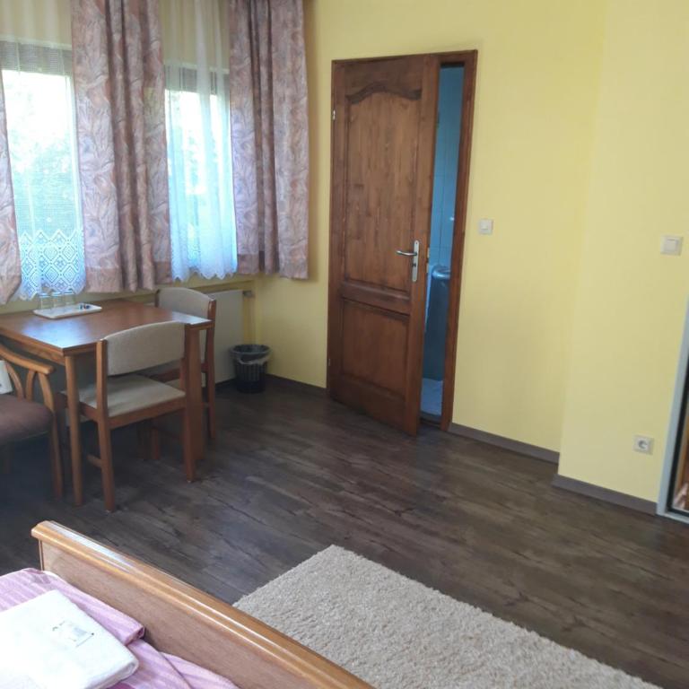 Haus-erzberg - Triple Room - 5
