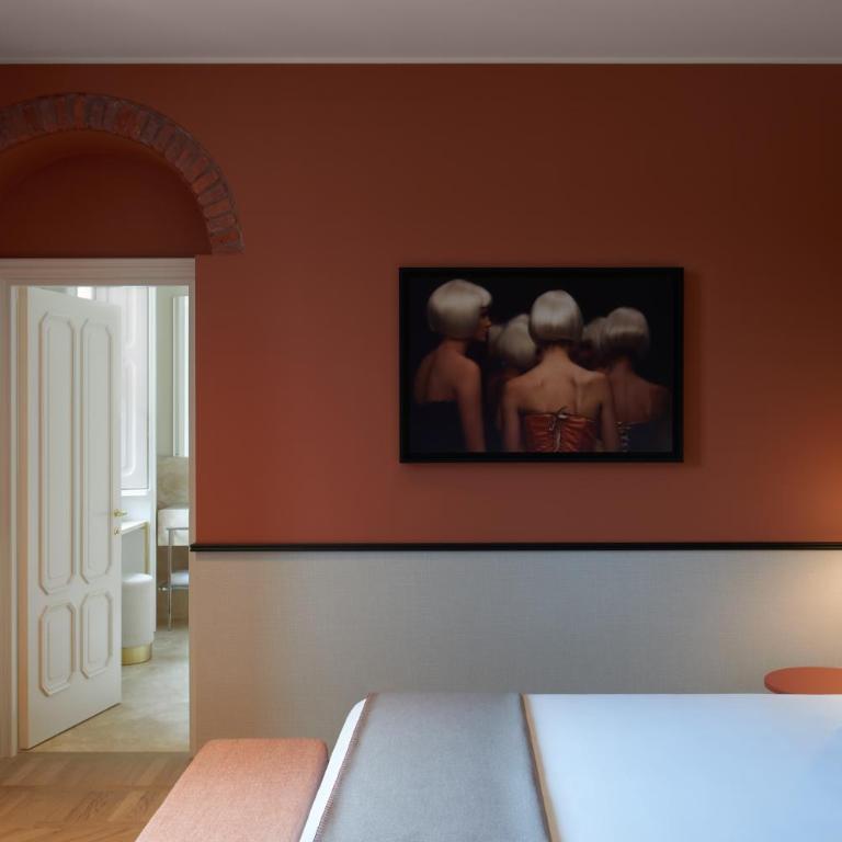 Amabilia Suites - Double Room with Cathedral View - 5