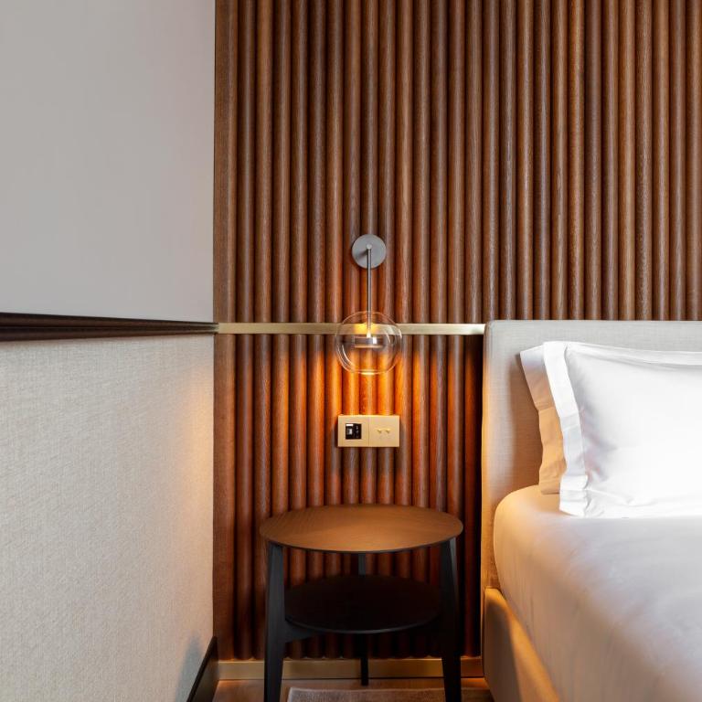 Amabilia Suites - Double Room with Cathedral View - 20