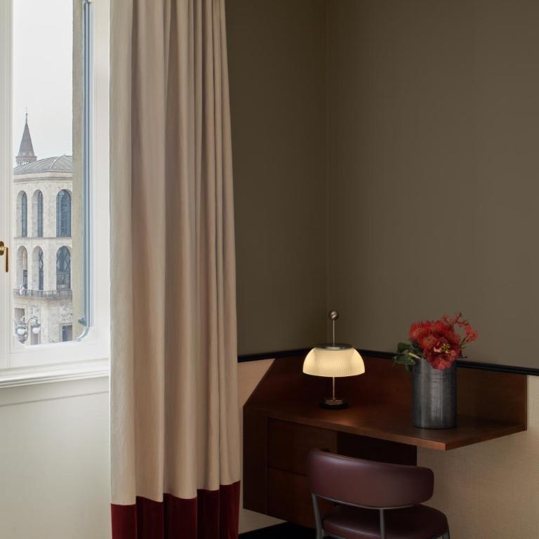 Amabilia Suites - Double Room with Cathedral View - 22