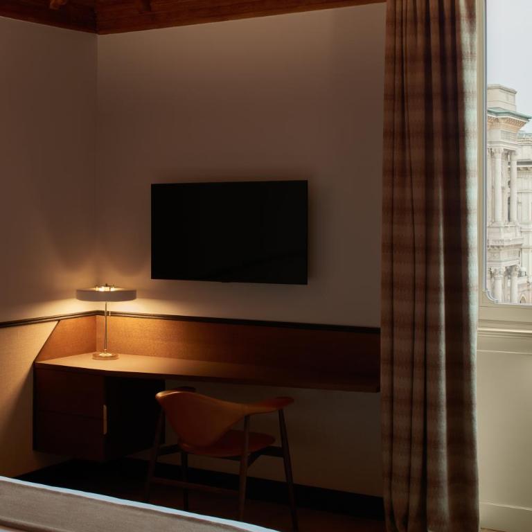 Amabilia Suites - Double Room with Cathedral View - 31