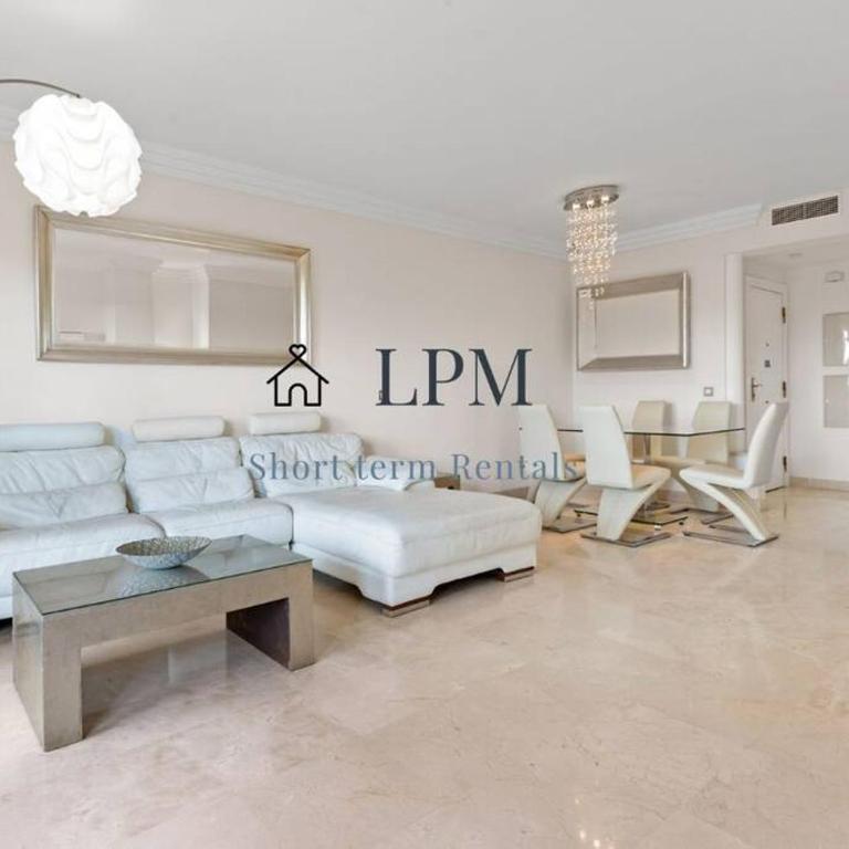 Bright Apartment Indoor and outdoor Pool and Sauna - Apartamento de 2 dormitorios - 3