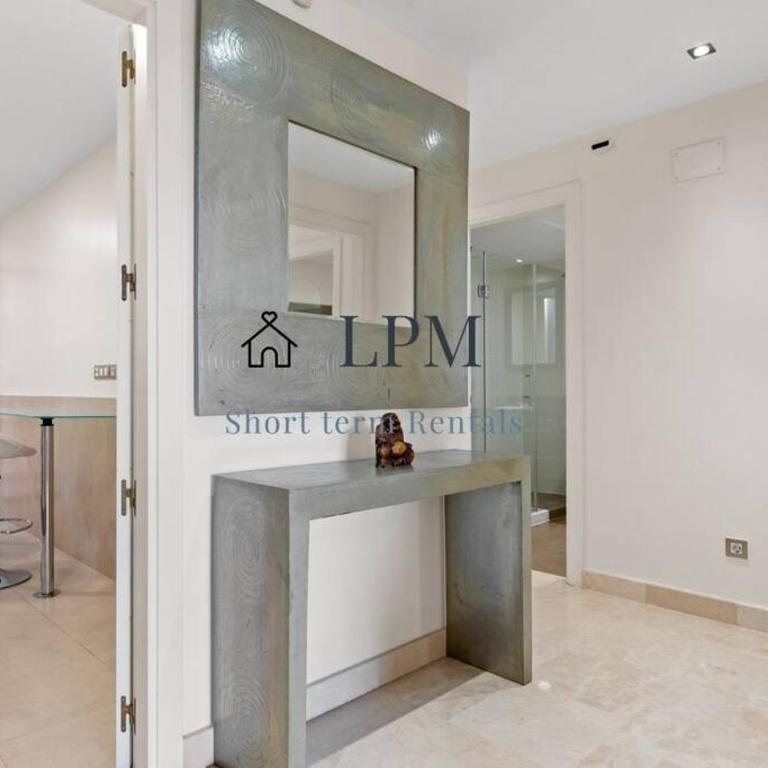 Bright Apartment Indoor and outdoor Pool and Sauna - Apartamento de 2 dormitorios - 5