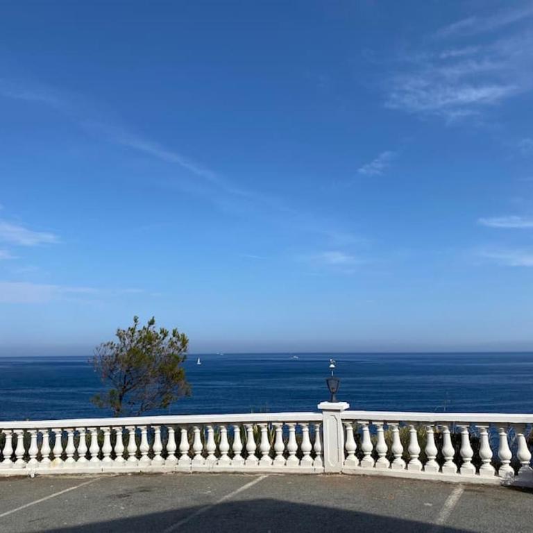 Studio et son Rooftop Panoramique Privé, Saint Raphaël, Anthéor, plage et gare à Pieds - Studio mit Meerblick - 7