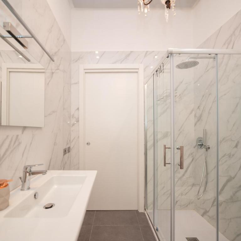 Versi Lilibetani - Two-Bedroom Apartment - 2