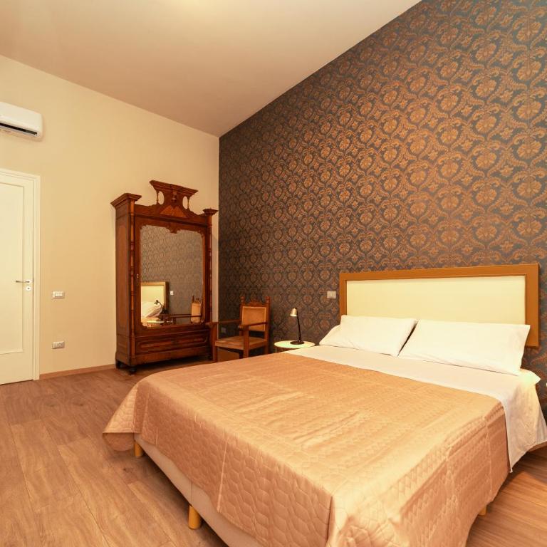 Versi Lilibetani - Two-Bedroom Apartment - 1