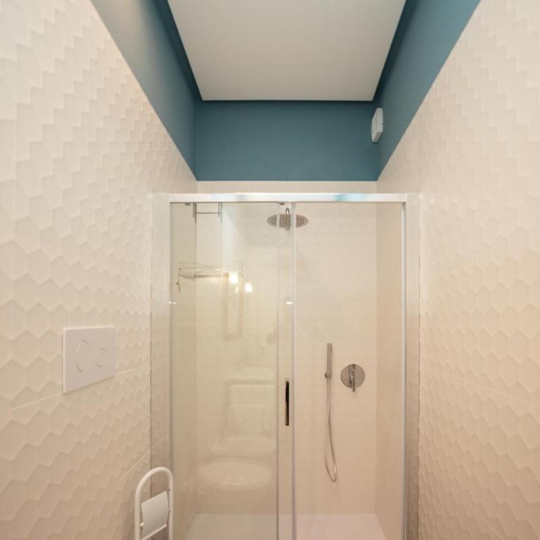 Versi Lilibetani - One-Bedroom Apartment - 3