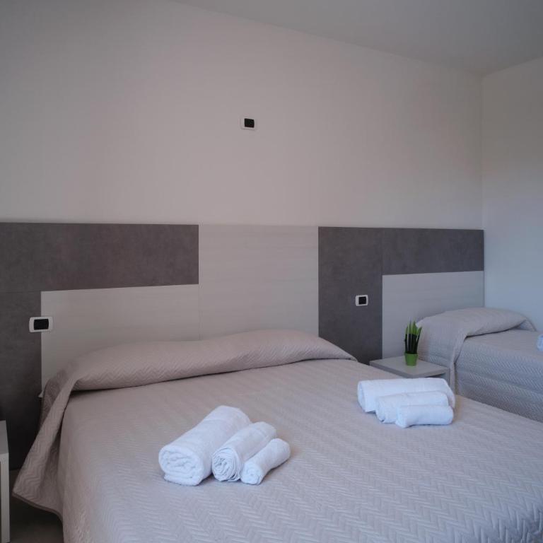 AS 10 HOUSE - Camera Tripla Comfort con Doccia - 4