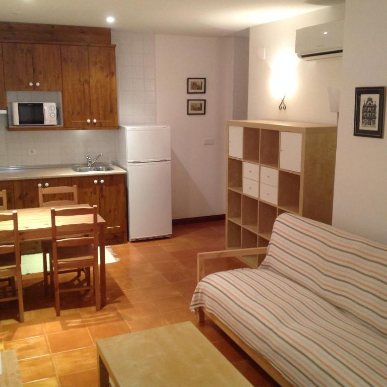 Alojamientos Turísticos Casco Antiguo - Apartamento con terraza - 10