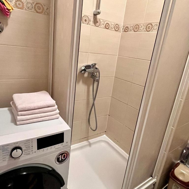 Lu - One-Bedroom Apartment - 10