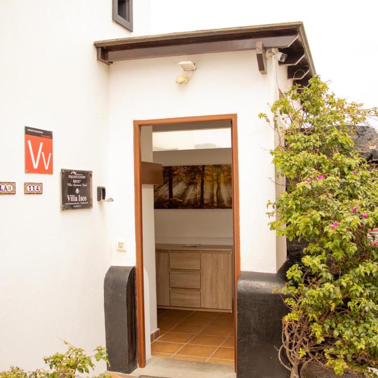 Villa Iseo - Three-Bedroom Villa - 67