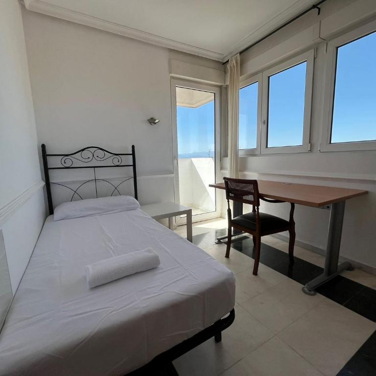 Pisos con vistas Moncloa-Universidad - Apartment with Mountain View - 9