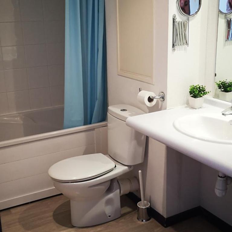 Studio 24m2 au 4ème étage ascenseur à côté de la Gare SNCF, wifi 5G - One-Bedroom Apartment - 10