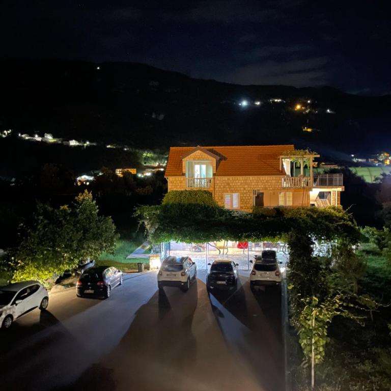 Apartmani Mendula - Apartman sa 2 Spavaće Sobe - 1