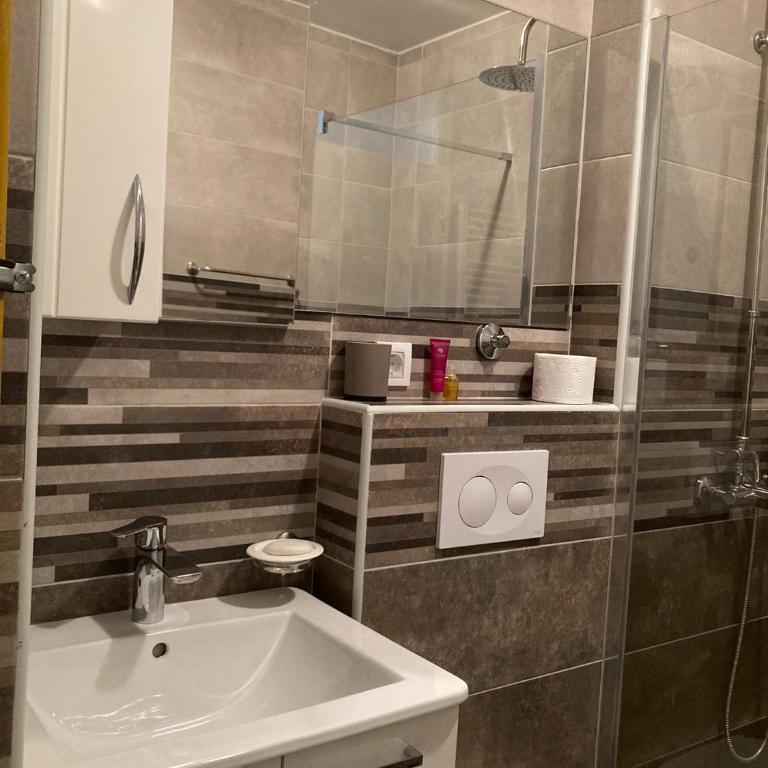 Apartment Centar Sarajevo - Two-Bedroom Apartment - 12