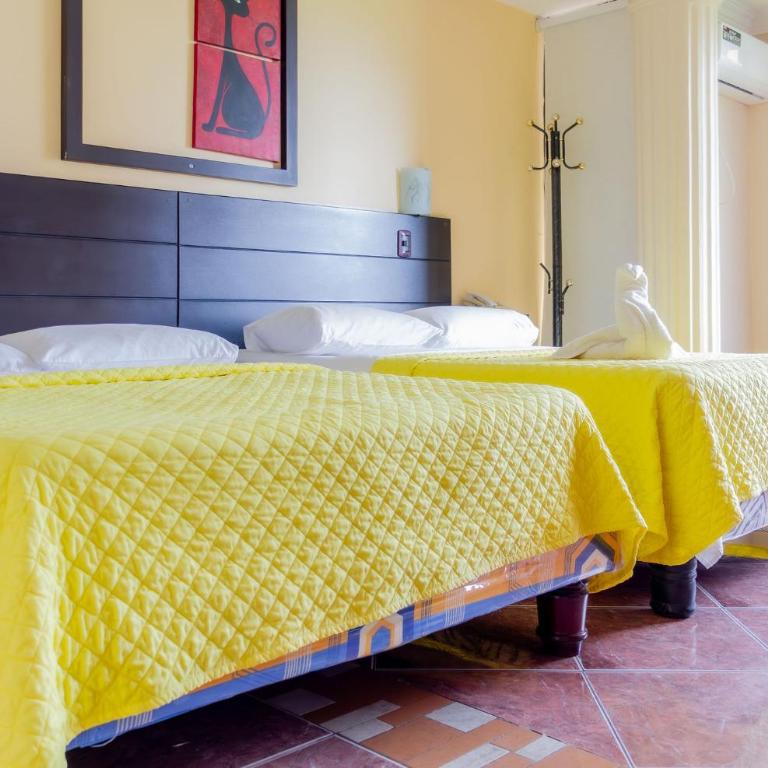 Hostal Antares - Habitación Deluxe con 2 camas grandes - 4