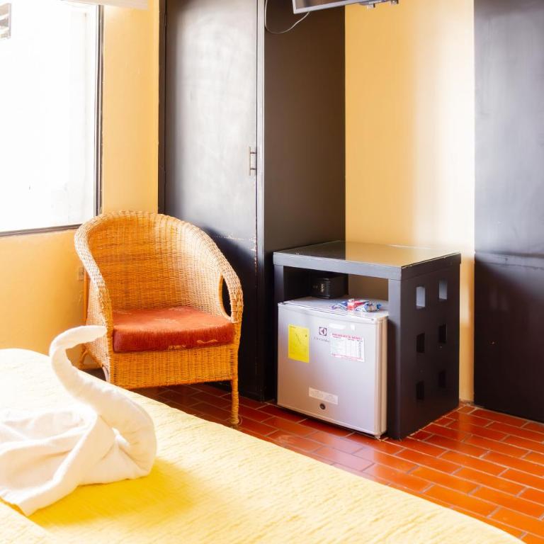 Hostal Antares - Habitación Deluxe - 1 cama grande - 3