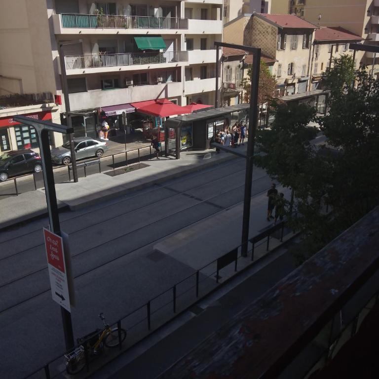 Charmant F1 proche du tramway et plages - Studio - 27
