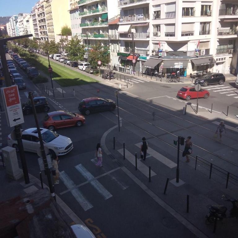 Charmant F1 proche du tramway et plages - Studio - 30
