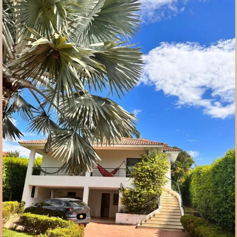 Piscina privada exclusiva pregunta servicio de apoyo doméstico - Casa - 97