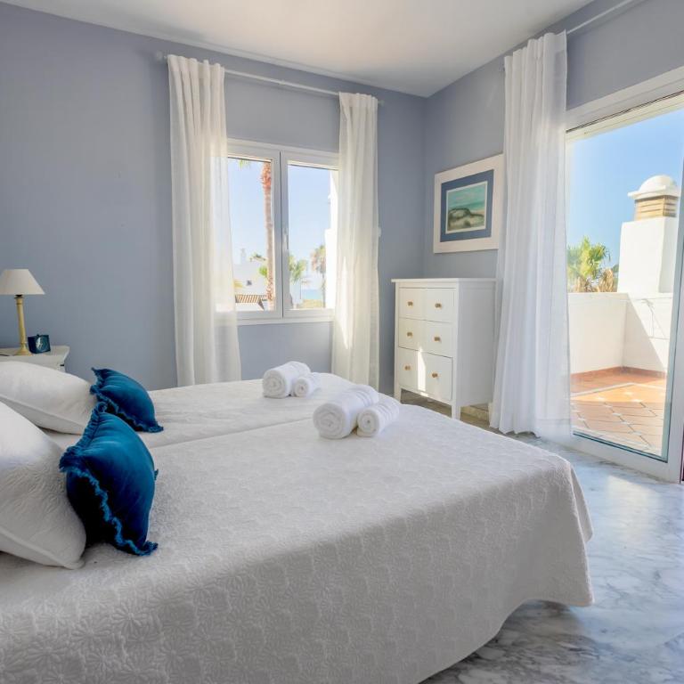 Ático Costa Ballena playa infante. 1º línea playa - Two-Bedroom Apartment - 3