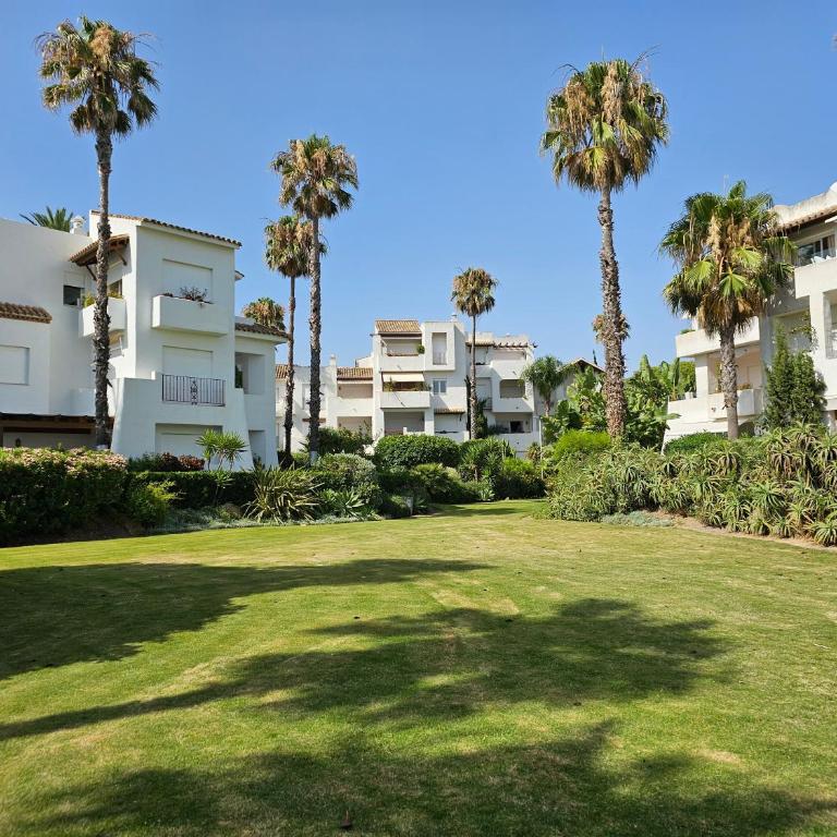 Ático Costa Ballena playa infante. 1º línea playa - Two-Bedroom Apartment - 36