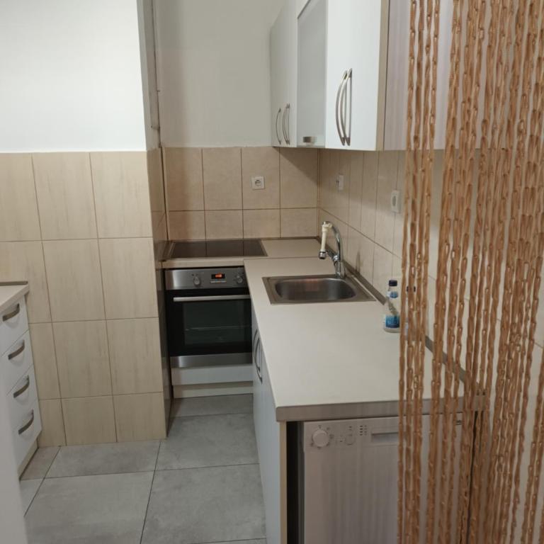 center_apartment_LUX - Two-Bedroom Apartment - 11