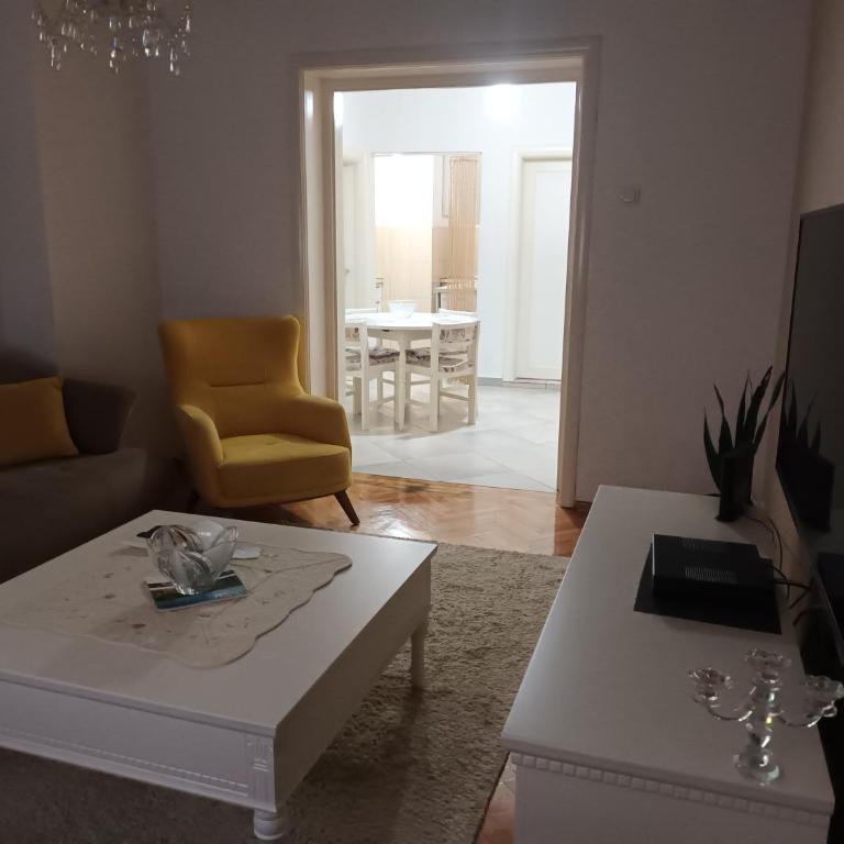 center_apartment_LUX - Two-Bedroom Apartment - 15