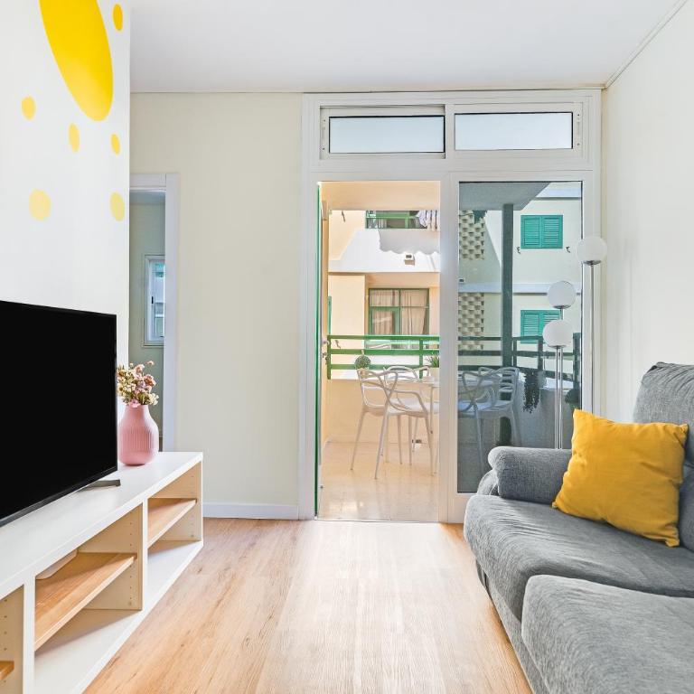 Home2Book Colourful Apt Playa del Inglés, Pool - Two-Bedroom Apartment - 3