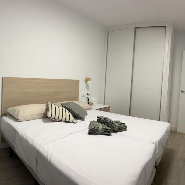 Apartamentos Bretón 17 Suite Familiar - Two-Bedroom Apartment - 7