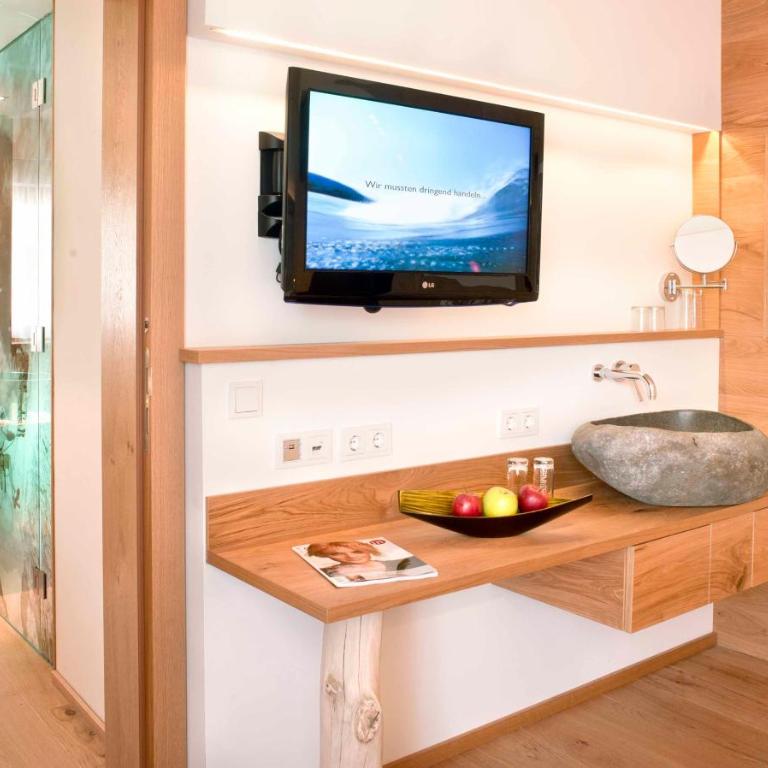 Lifestyle Hotel eder - Dreibettzimmer mit Balkon - 5