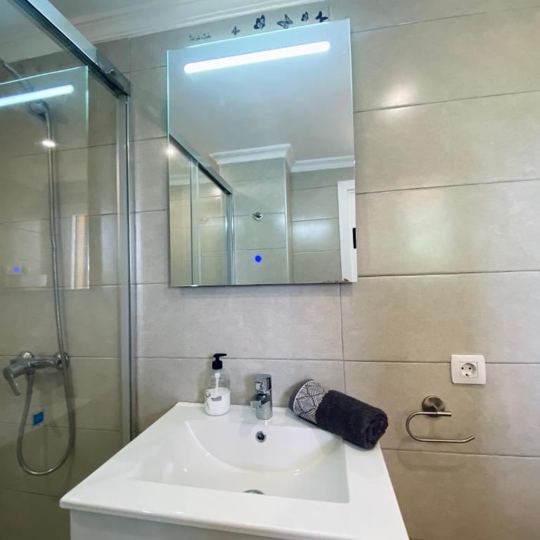 On the Beach Holiday Home - Apartamento - 35
