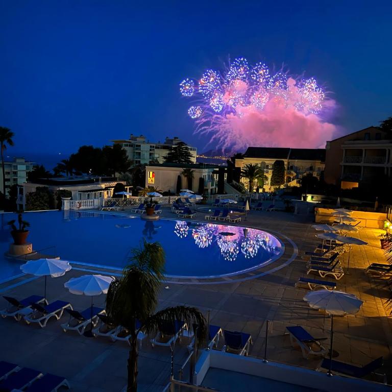 EXCEPTIONNEL sur CANNES vue mer piscine - Appartement 1 Chambre - 14