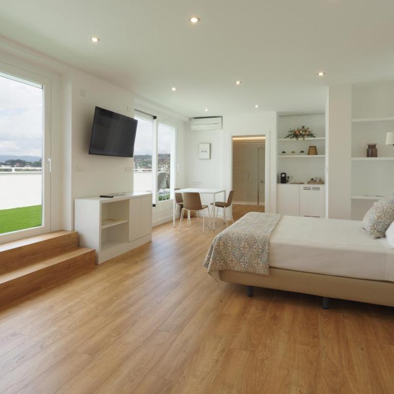 Rias Bajas - Habitación Doble Deluxe con balcón y vistas al mar - 7
