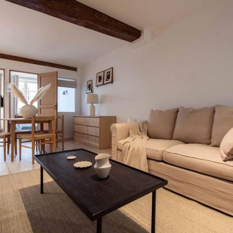 Sentier Historical Center II Luxury Design Apartment 3BR-8P - Three-Bedroom Apartment - 22