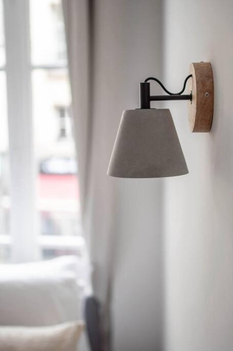 Sentier Historical Center II Luxury Design Apartment 3BR-8P - Three-Bedroom Apartment - 33