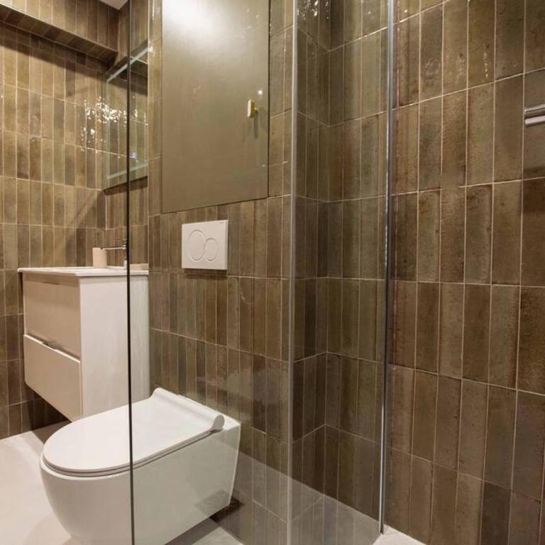 Sentier Historical Center II Luxury Design Apartment 3BR-8P - Three-Bedroom Apartment - 34