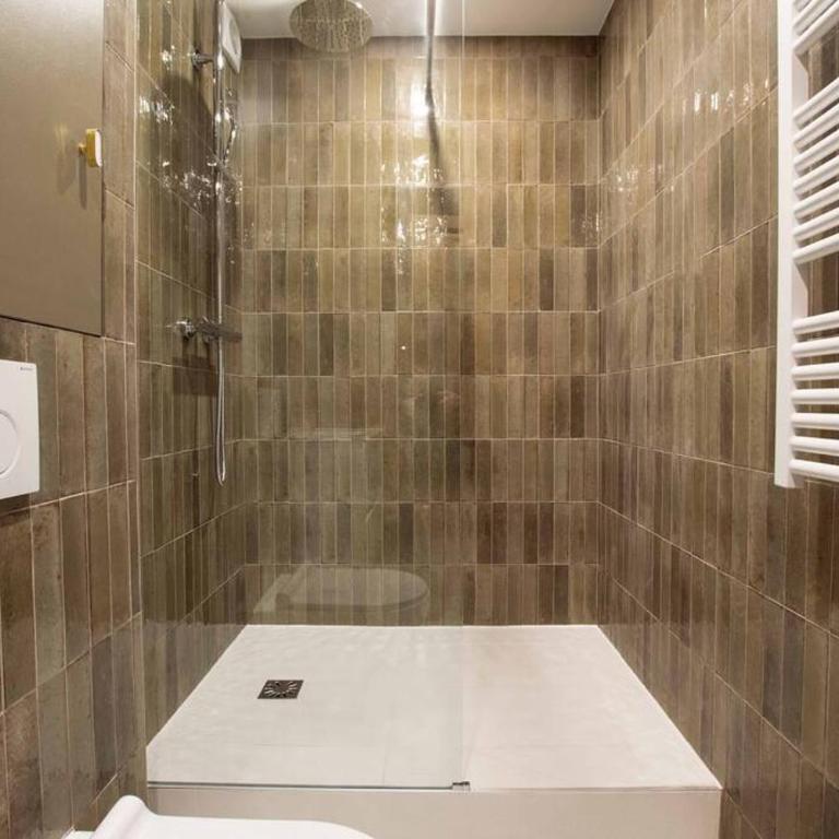 Sentier Historical Center II Luxury Design Apartment 3BR-8P - Three-Bedroom Apartment - 42