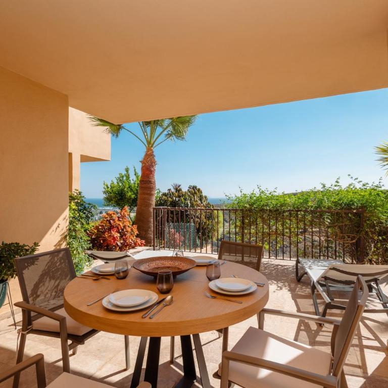 Beautiful apartment, with private terrace in Benahavís, Marbella - Two-Bedroom Apartment - 3