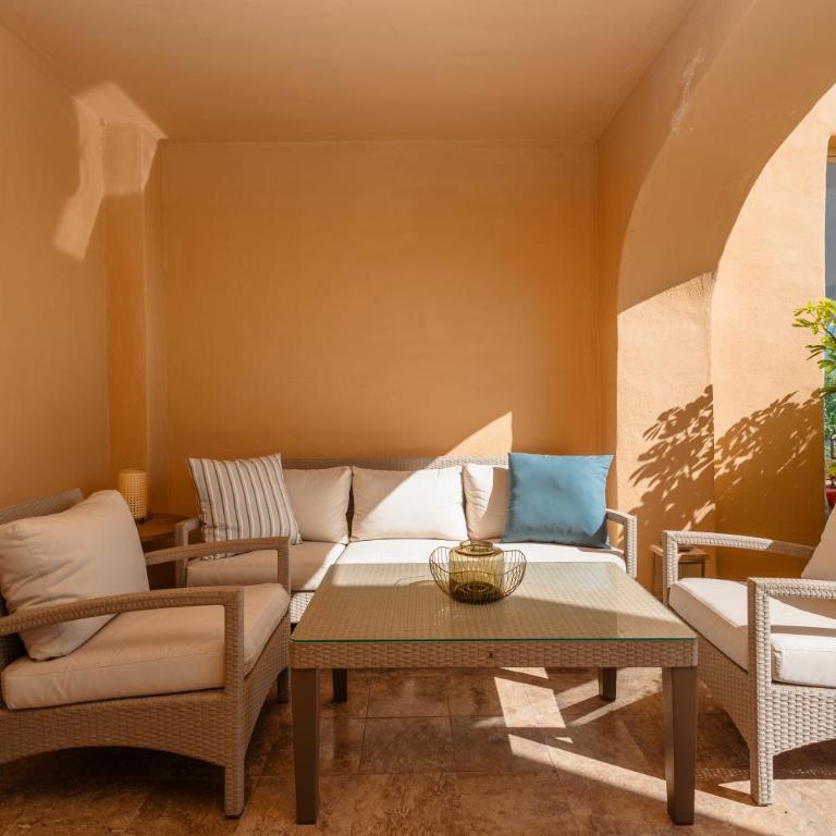 Beautiful apartment, with private terrace in Benahavís, Marbella - Two-Bedroom Apartment - 12