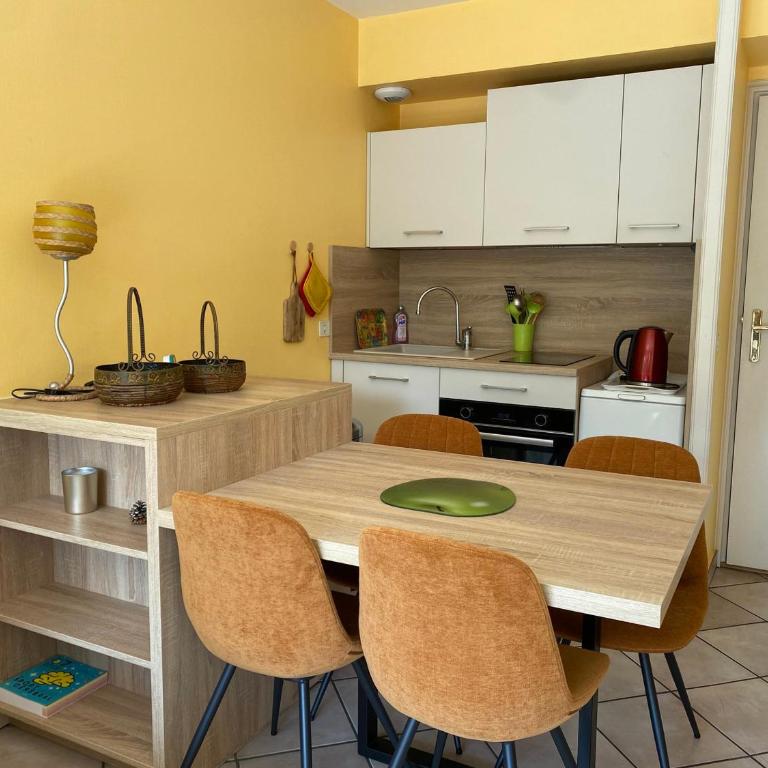 Calme et Confort à Annecy avec Terrasse et Parking - FR-1-432-73 - Apartment - 7