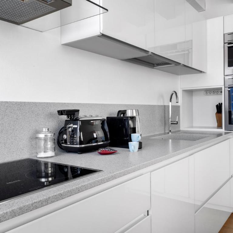 Clock's 2 bedrooms & 2 bathrooms & big terrace - Appartamento con 2 Camere da Letto - 3
