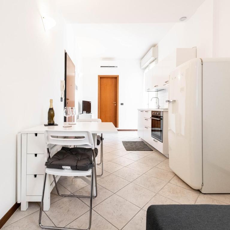 Realkasa Otto Colonne Flat - Appartamento con 1 Camera da Letto - 3