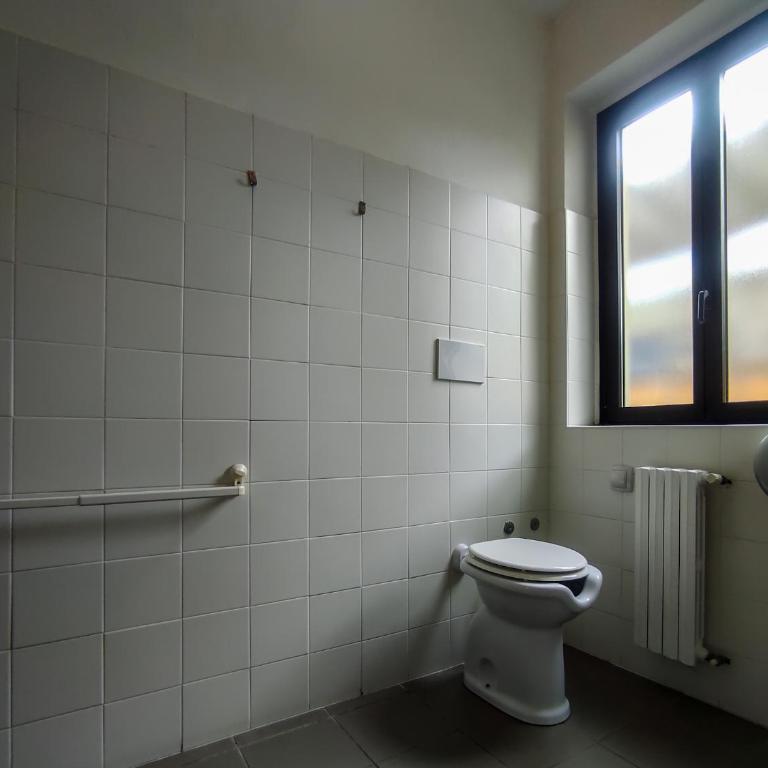 Lake Como Beach Hostel - Camera Economy Matrimoniale/Doppia con Letti Singoli - 5