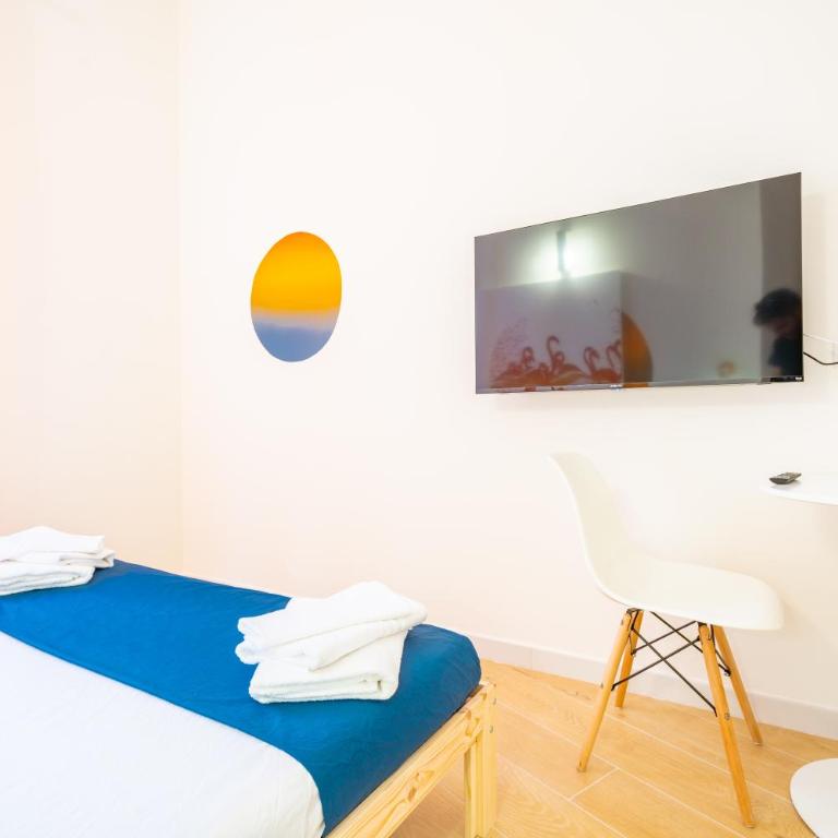 Sunscape Rooms Cagliari City Center - Camera Matrimoniale con Balcone - 8