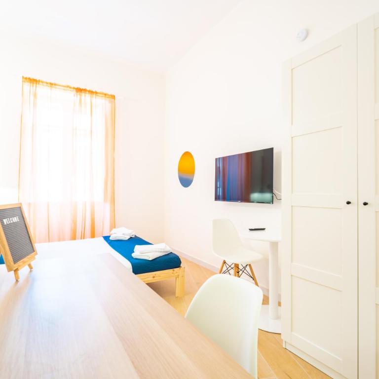 Sunscape Rooms Cagliari City Center - Camera Matrimoniale con Balcone - 32