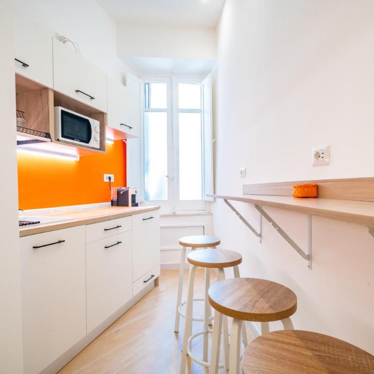 Sunscape Rooms Cagliari City Center - Camera Matrimoniale Deluxe con Balcone - 13